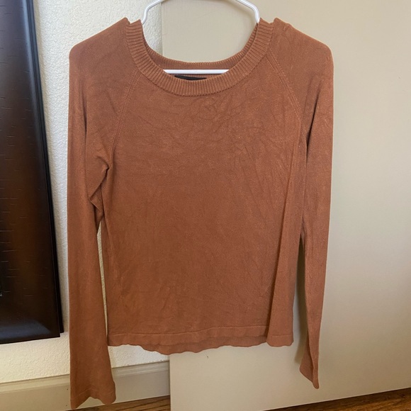 Sweaters - Picture 2 of 3